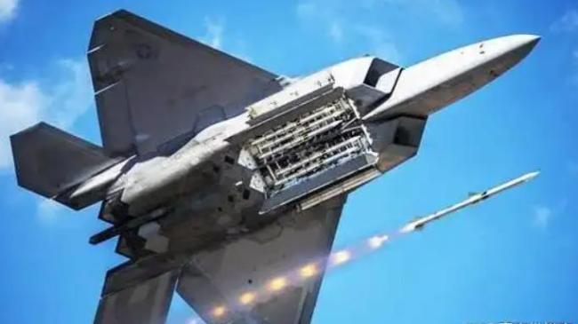 美日媒体分析：中国歼-20与F-35在东海对决 五代机首次交锋